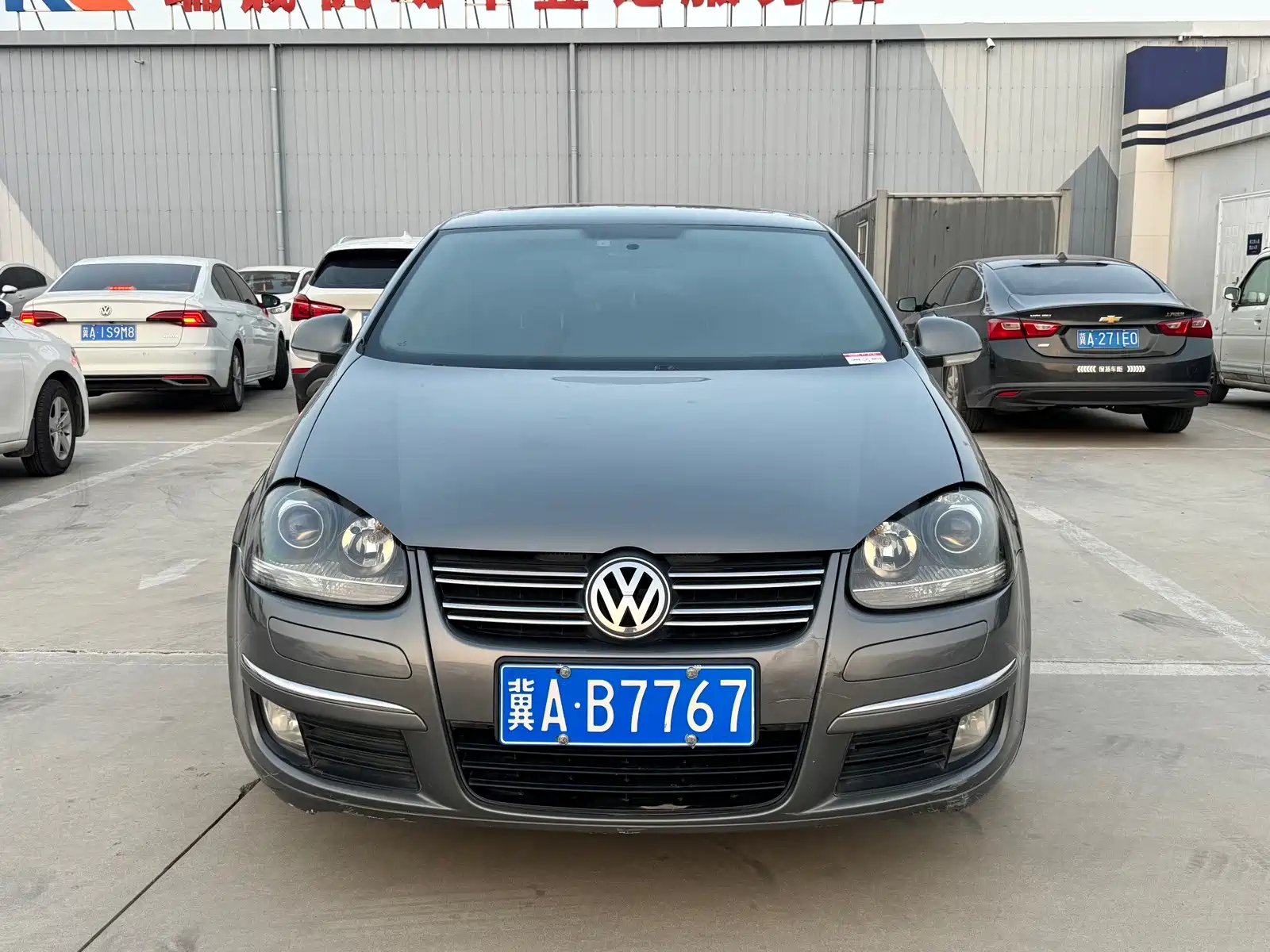 Photo 2 - Volkswagen Sagitar