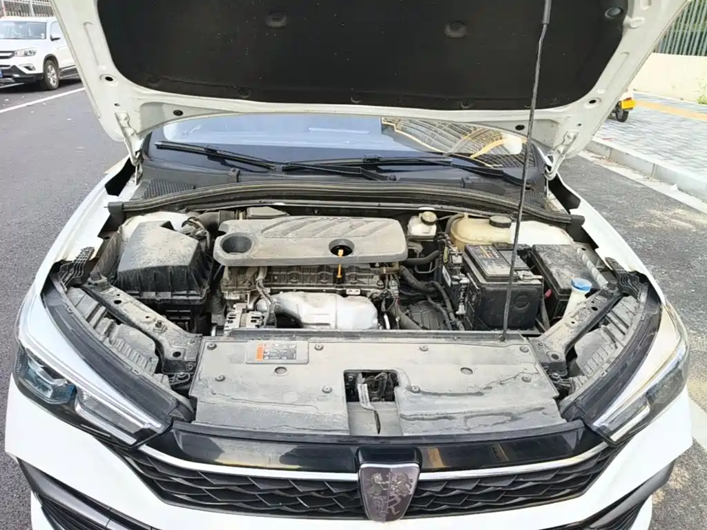 Фото 20 - Roewe i5