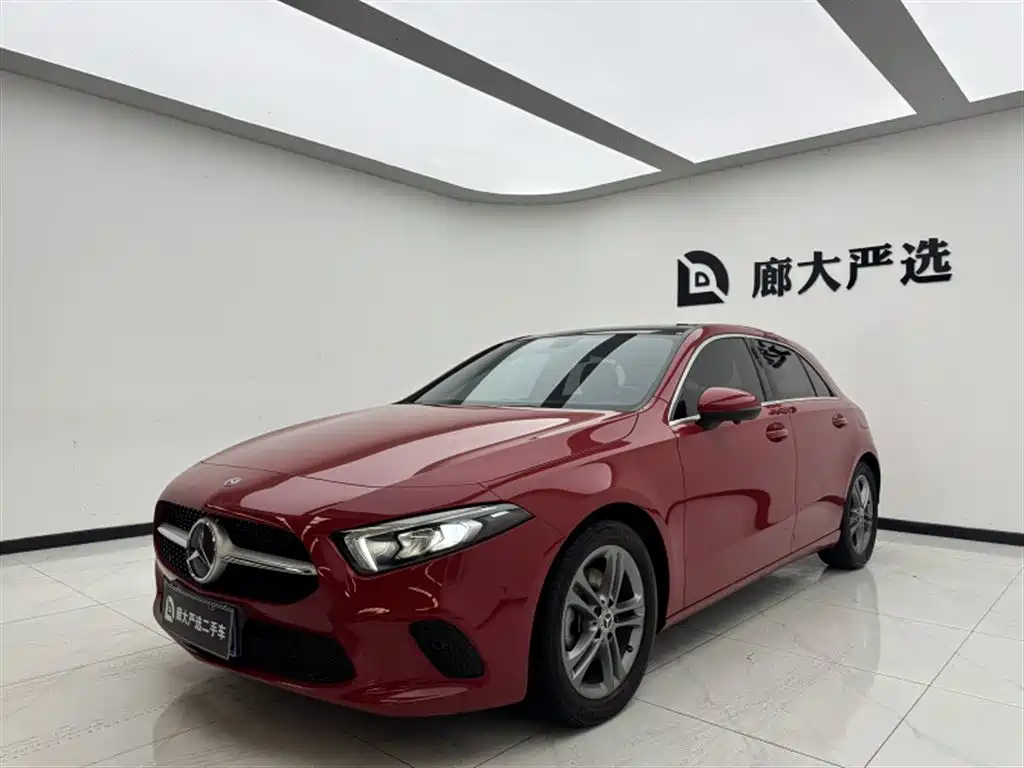 Mercedes-Benz A-Class (Import) 2019 A 200 Dynamic Version
