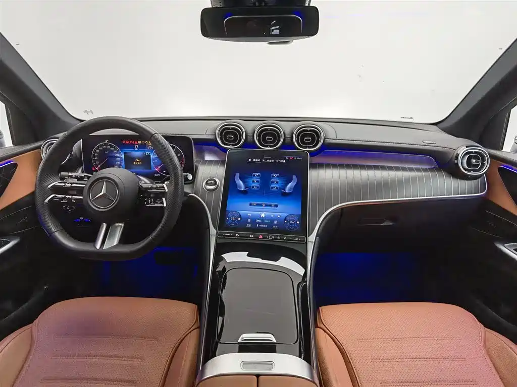 MERCEDES-BENZ GLC