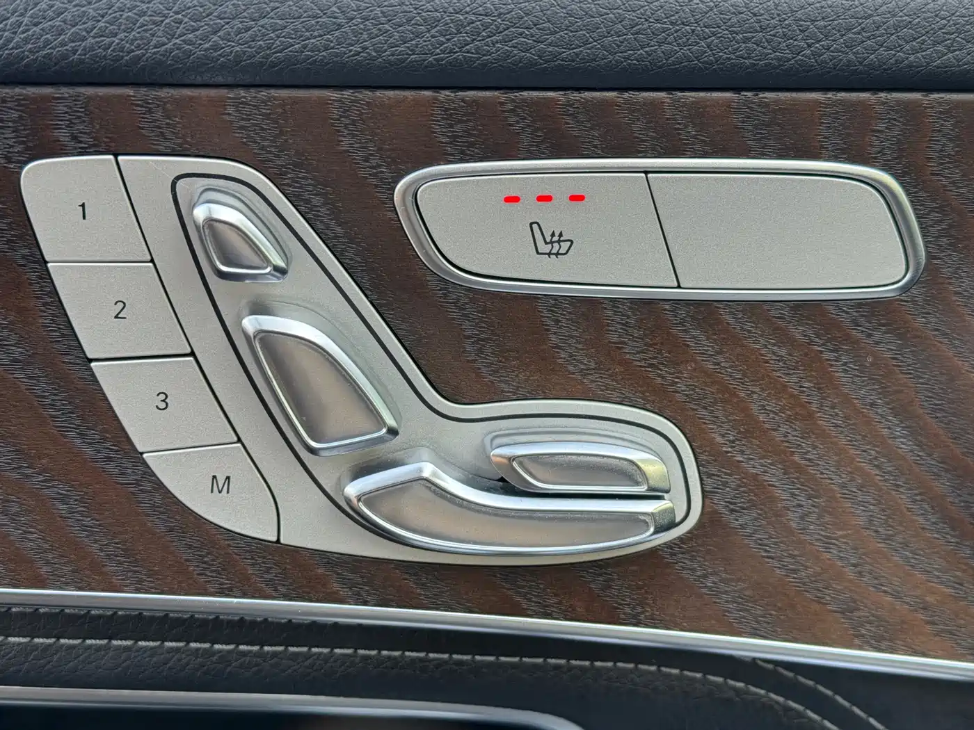 Mercedes-Benz GLC 2016 GLC 300 4MATIC Dynamic фото 15