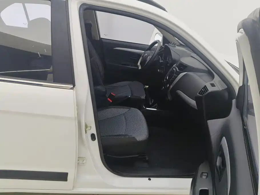 FAW Xiali N7 2015 2014 1.3L Manual Sport Premium