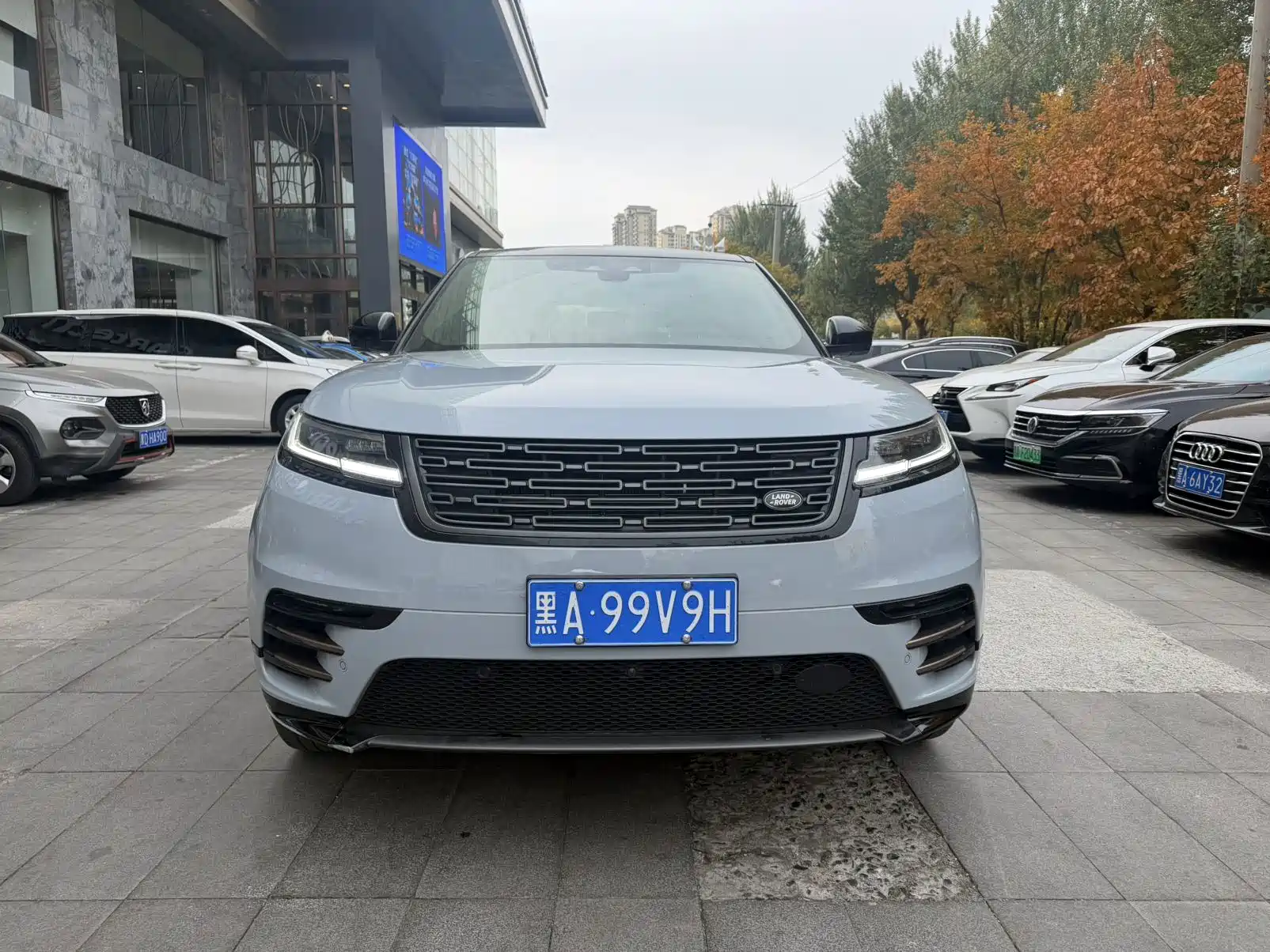 Фото 3 - Land Rover Range Rover Velar