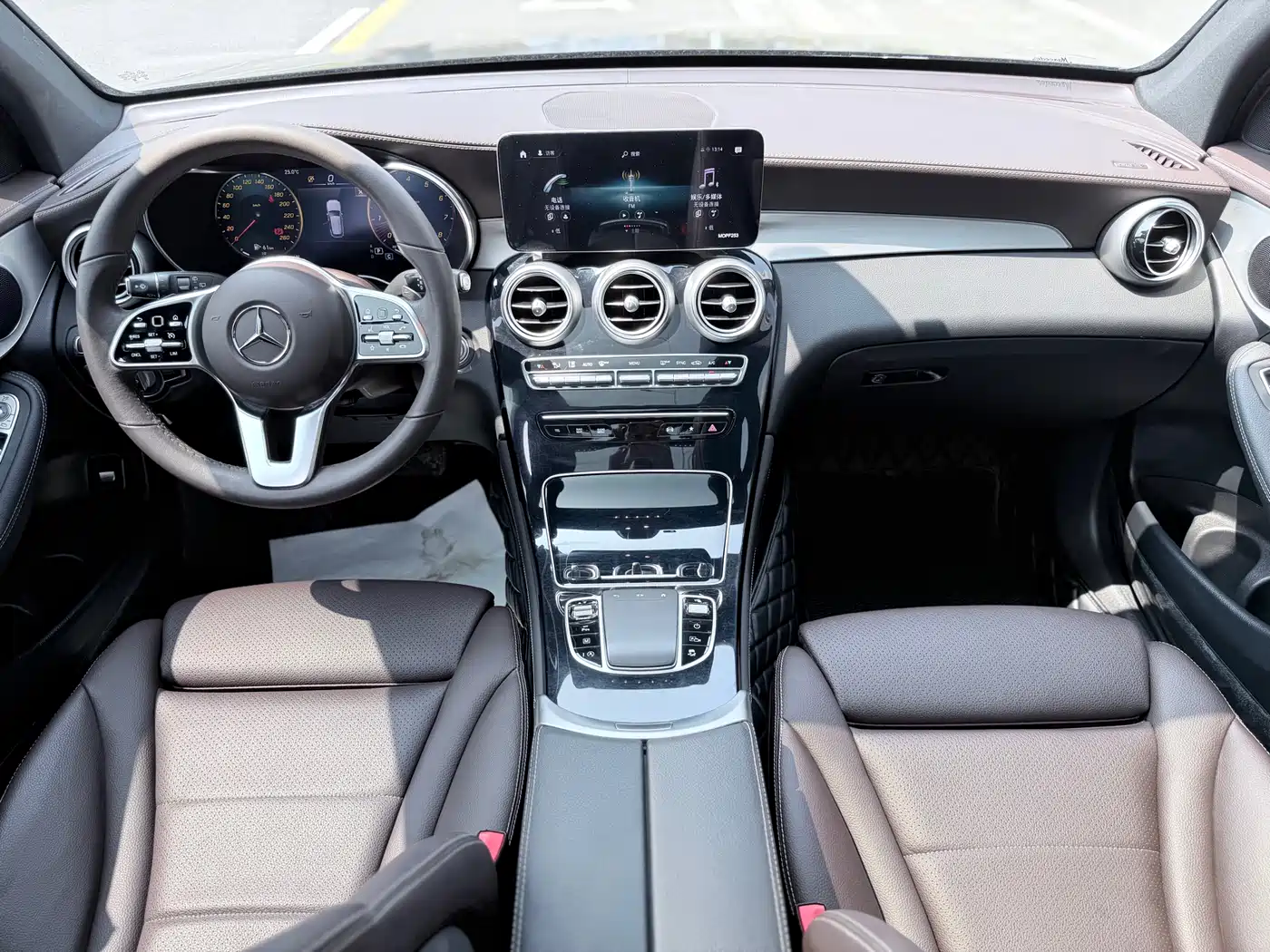 Mercedes-Benz GLC 2021 GLC 260 L 4MATIC Sporty фото 7