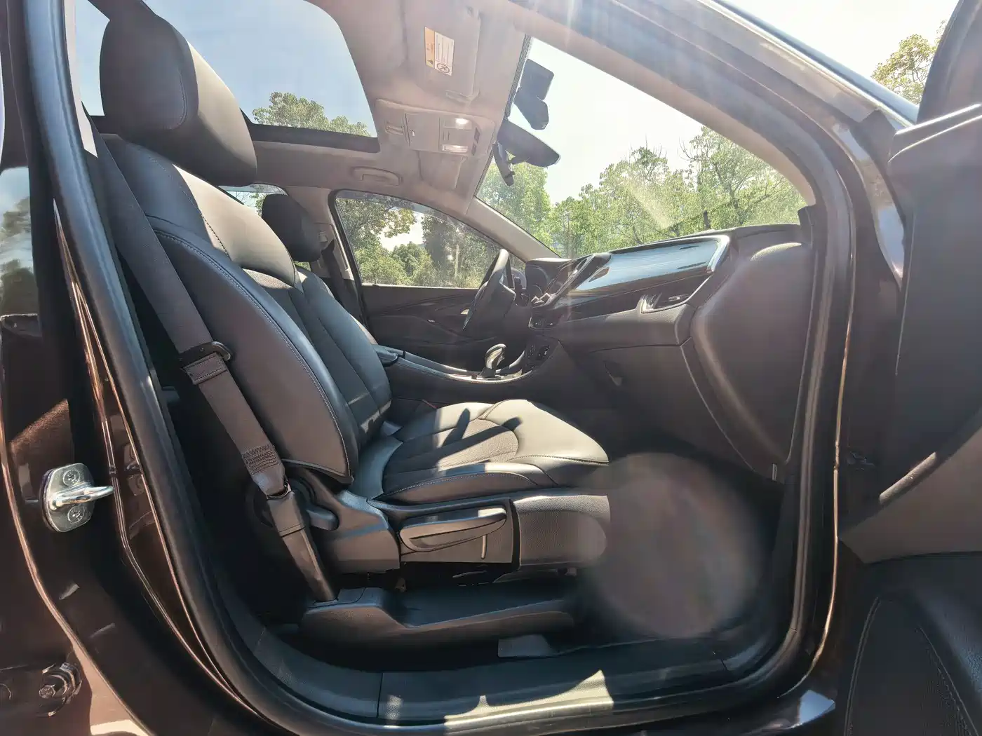 Фото 9 - Buick Envision Plus