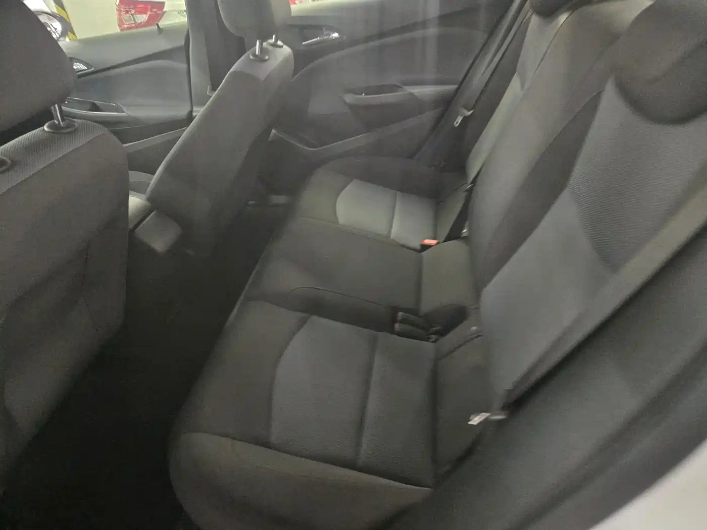 Chevrolet Cruze 2019 2018 320 Automatic Pioneer Sunroof Edition