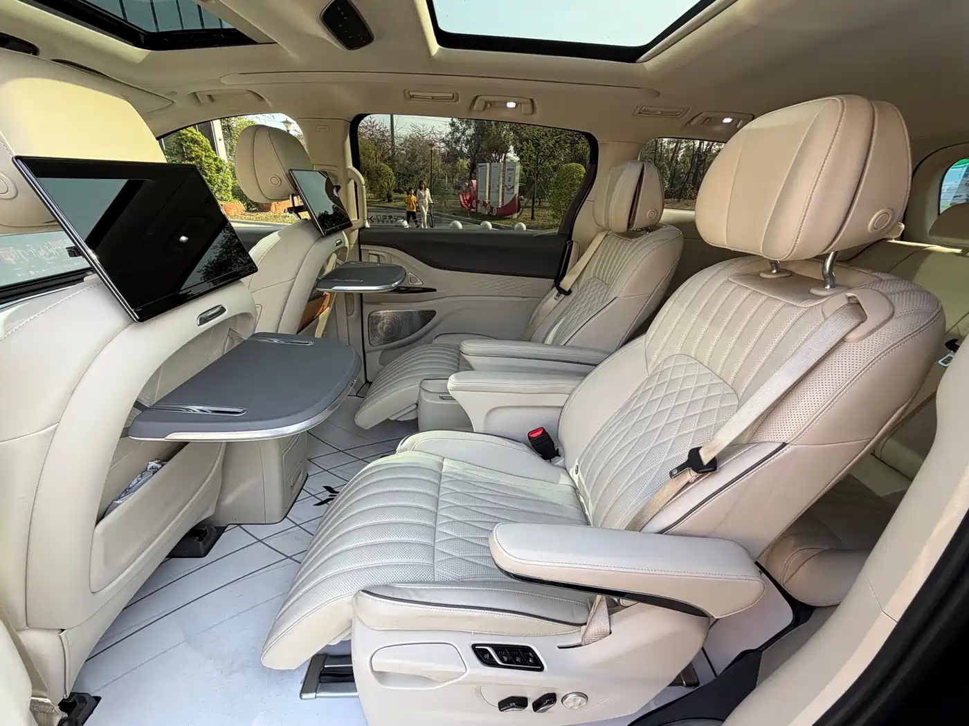 Voyah Auto Voyah Dreamer 2022 Low-carbon Dream+Smart Package фото 7