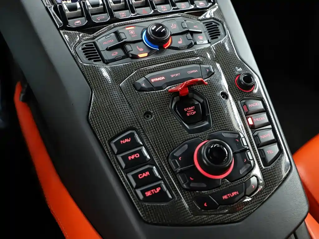 Lamborghini Aventador 2011 LP 700-4 фото 13