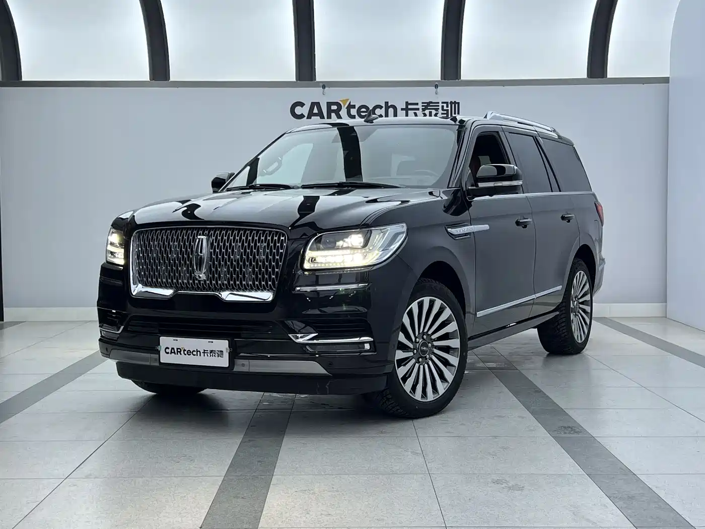 LINCOLN NAVIGATOR