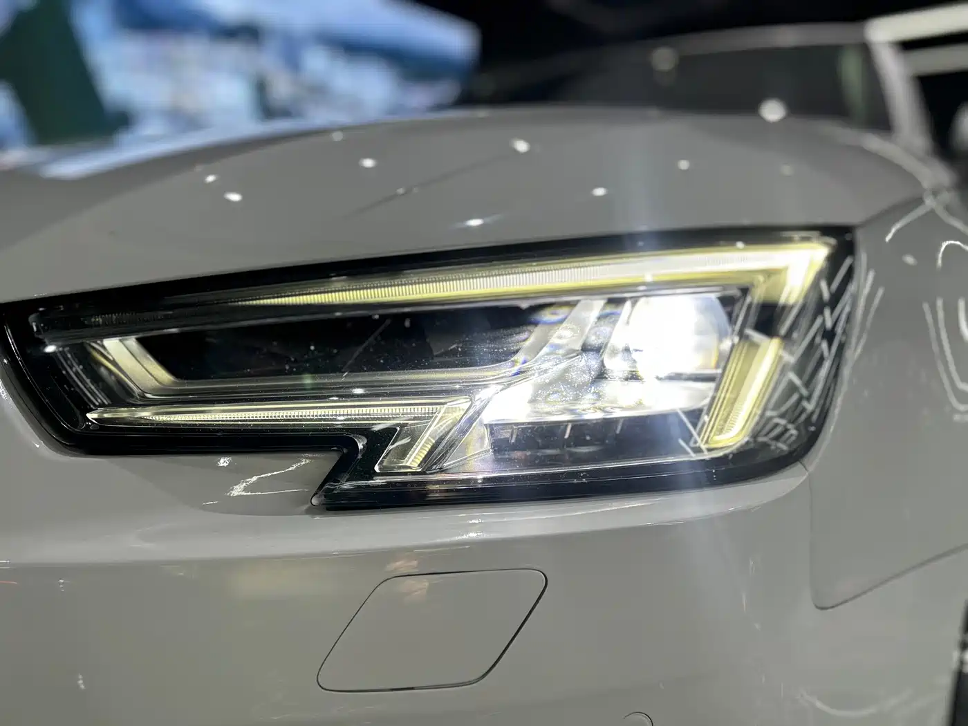 Фото 35 - Audi A4L