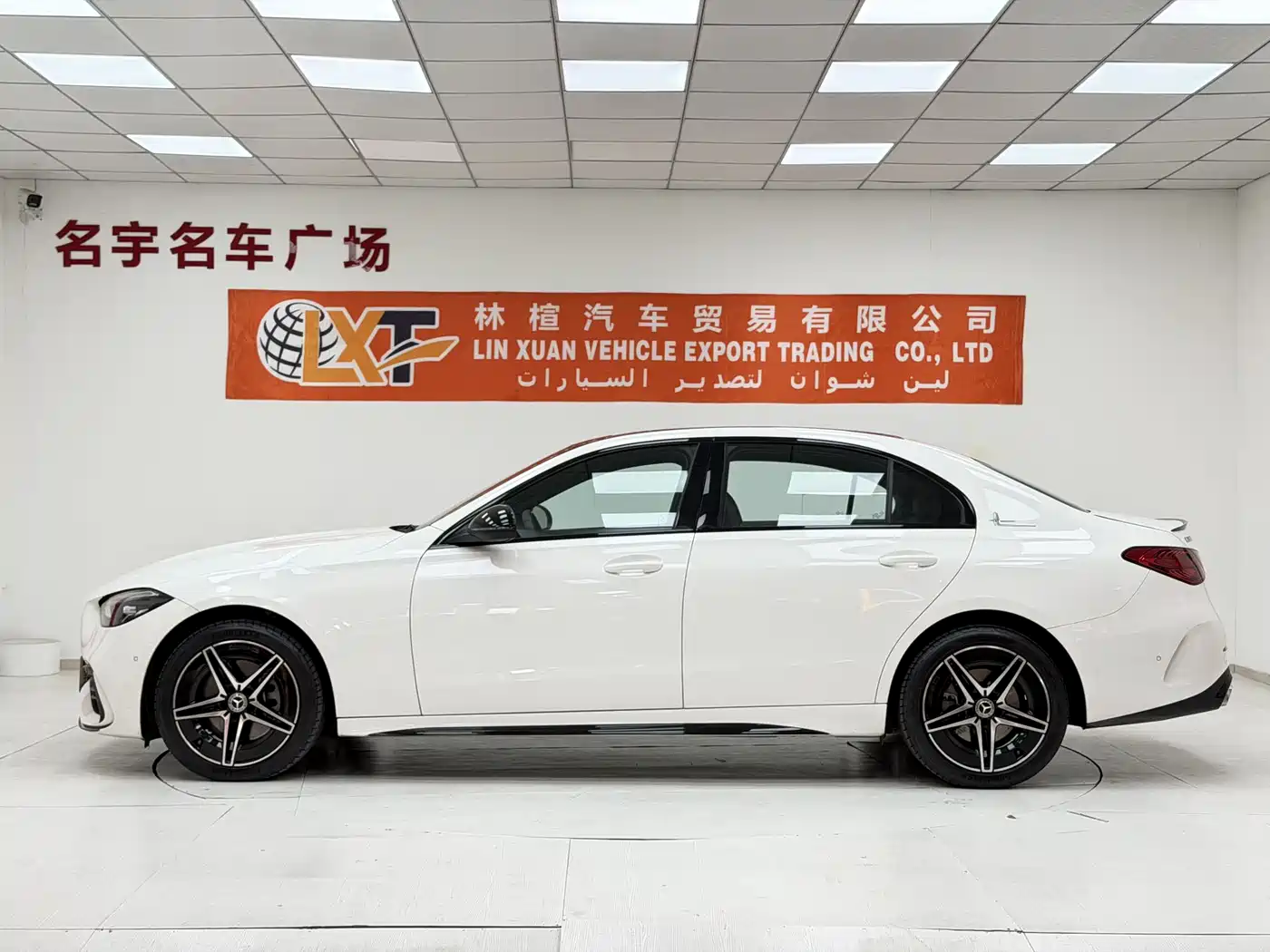 Mercedes-Benz C-Class 2023 C 260 L Night Edition Sport фото 4