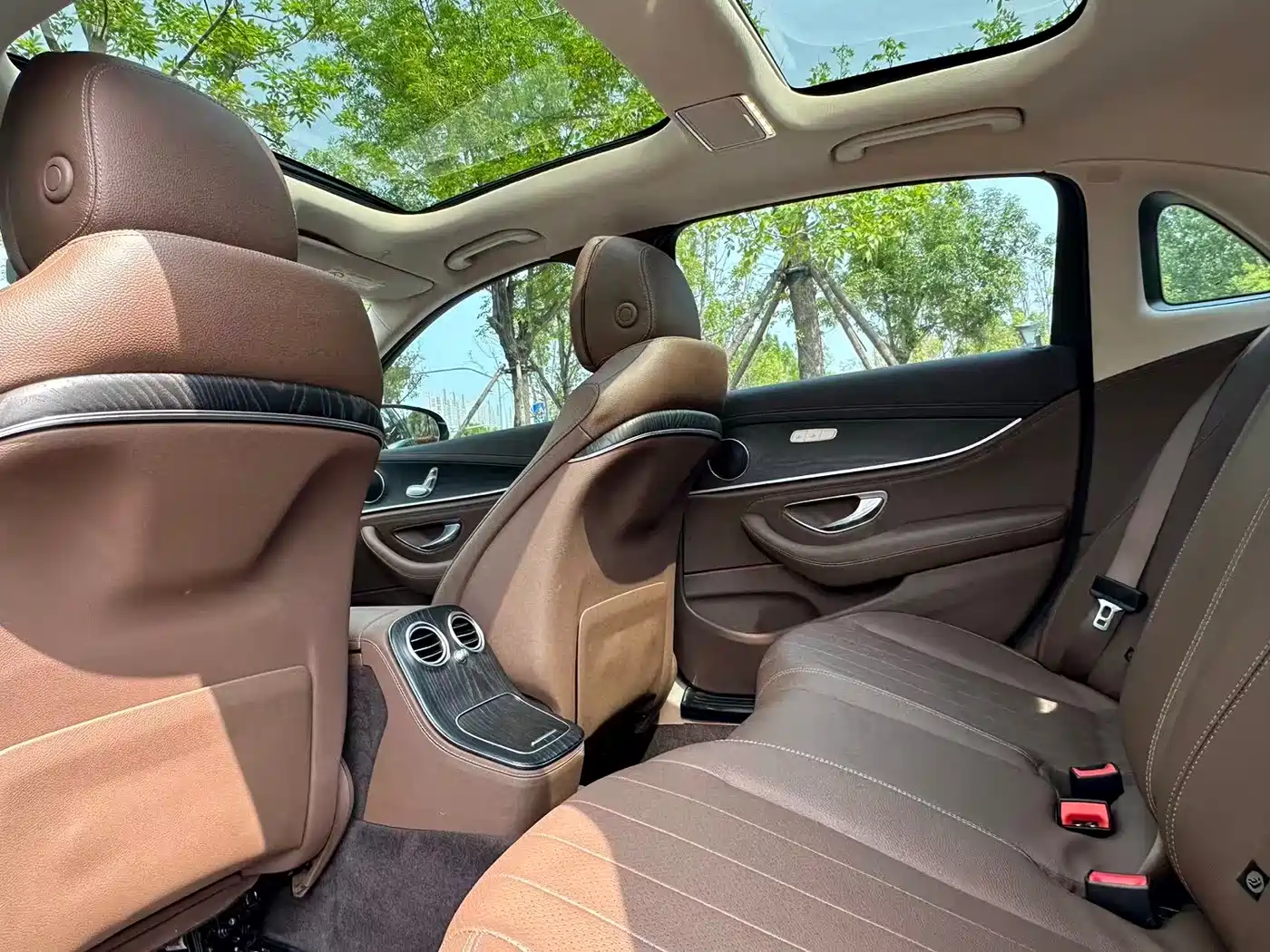 MERCEDES-BENZ E CLASS