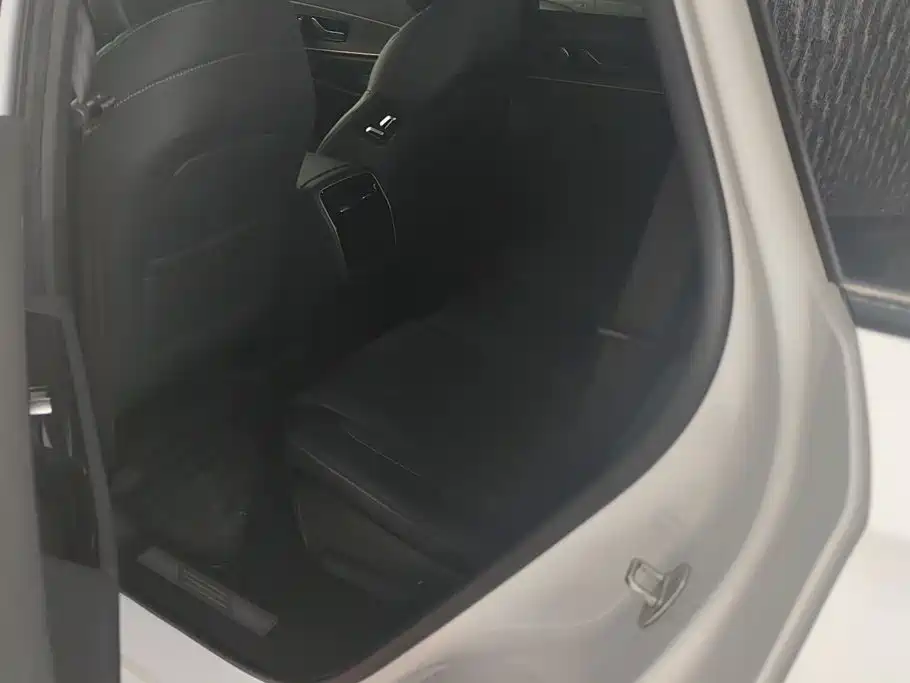 Chery Tiggo 9 2025 2025 2.0T DCT 2WD Luxury Edition 5-Seater
