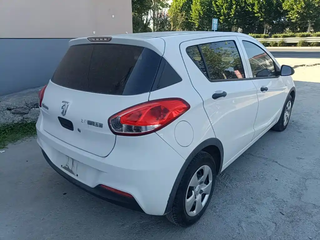 Photo 7 - Baojun 310