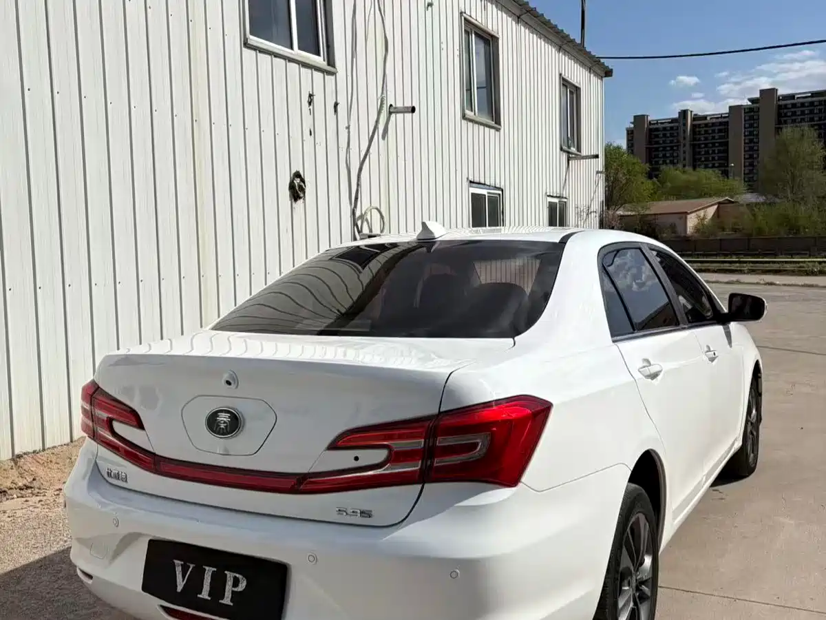 BYD Qin New Energy 2017 1.5T Premium Model фото 7