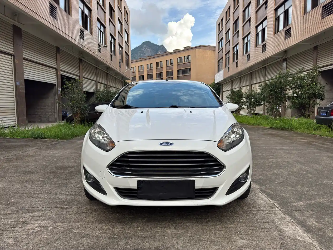 Ford Fiesta 2015 2013 Hatchback 1.5L Automatic Fashion
