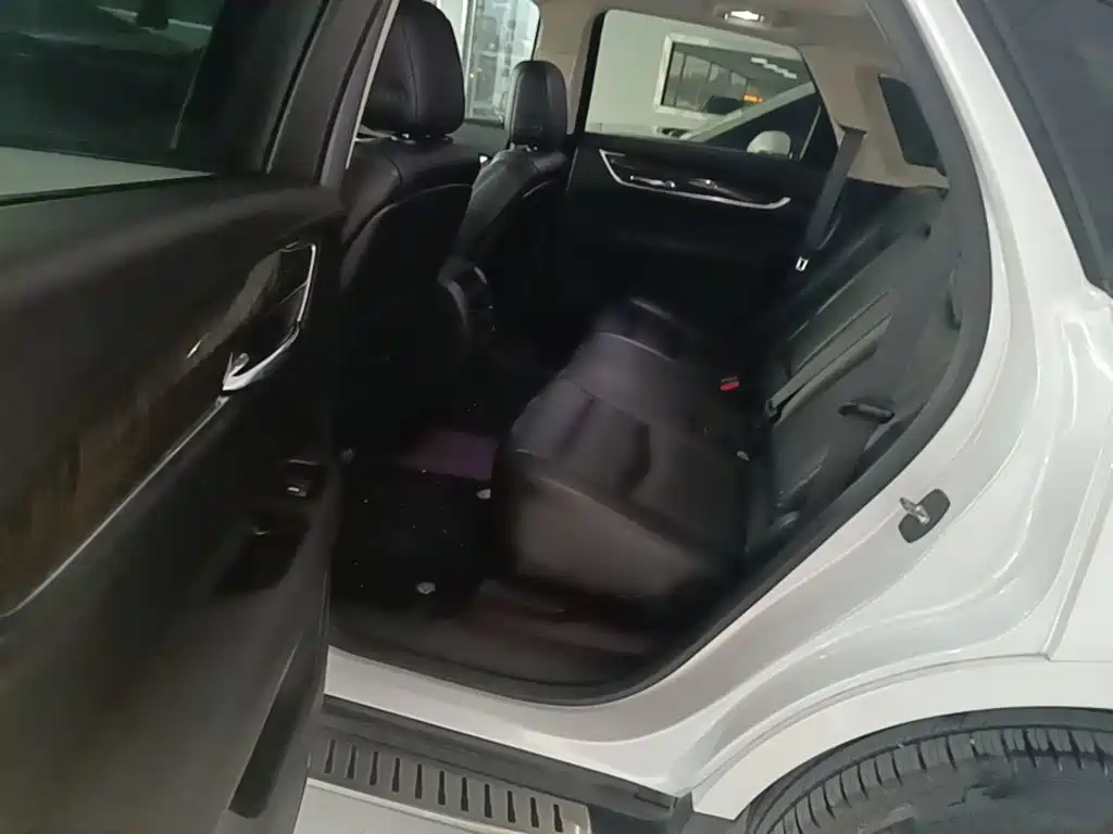 Cadillac XT5 2016 2016 28T AWD Luxury Model