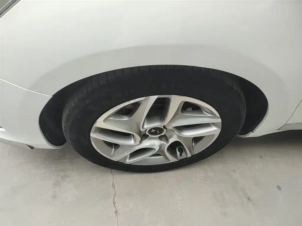 DS 5 2016 2015 1.6T Elegance THP160