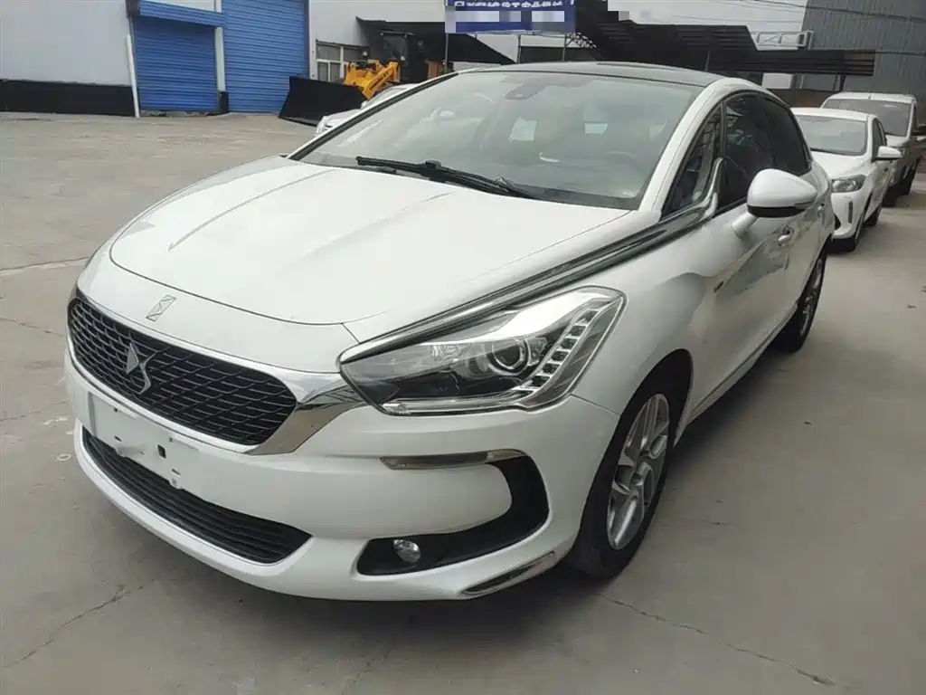 DS 5 2016 2015 1.6T Elegance THP160