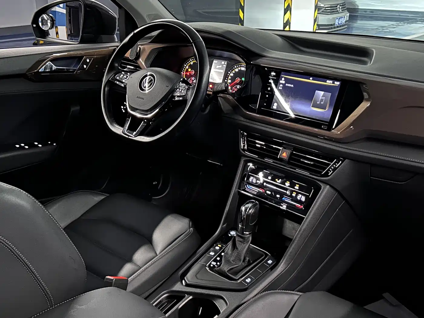 Volkswagen Tharu, миниатюра 11
