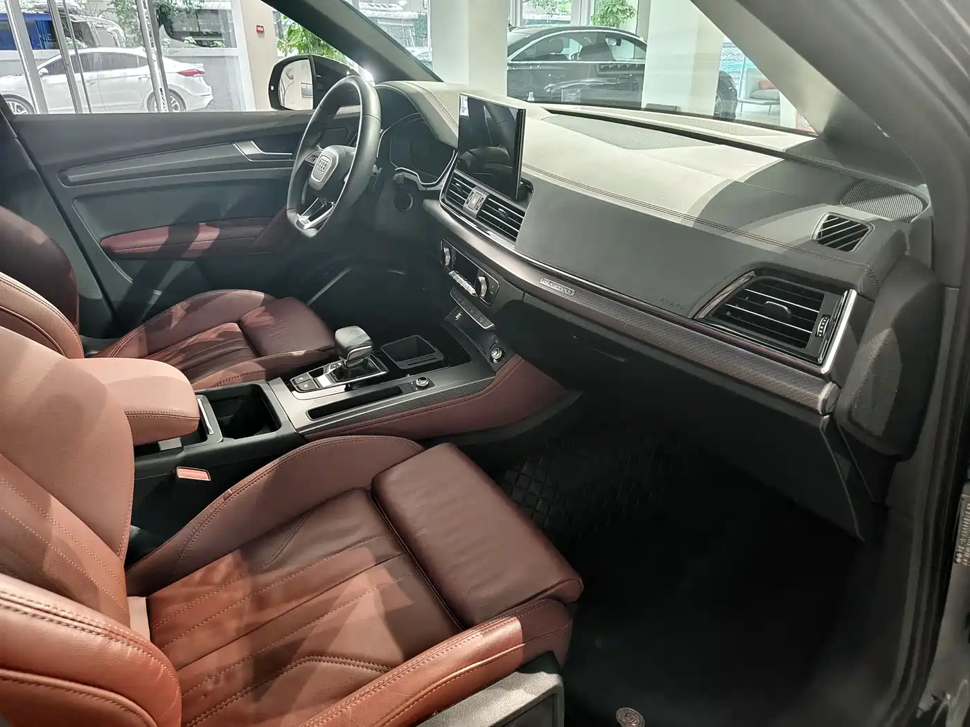 Audi Q5L 2023 40T Luxury Dynamic фото 9