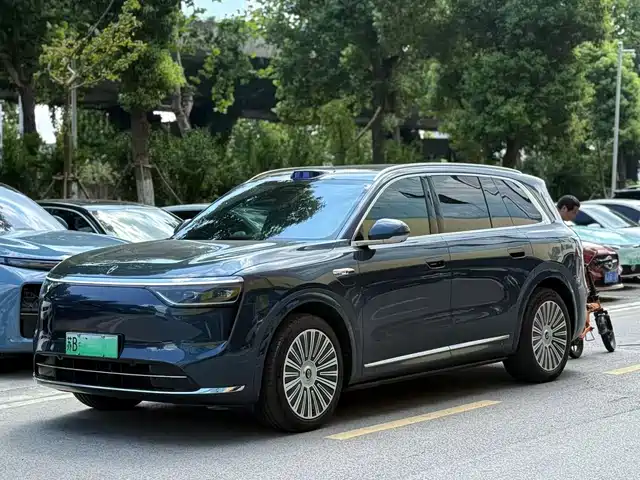 AITO Wenjie AITO M8 2026