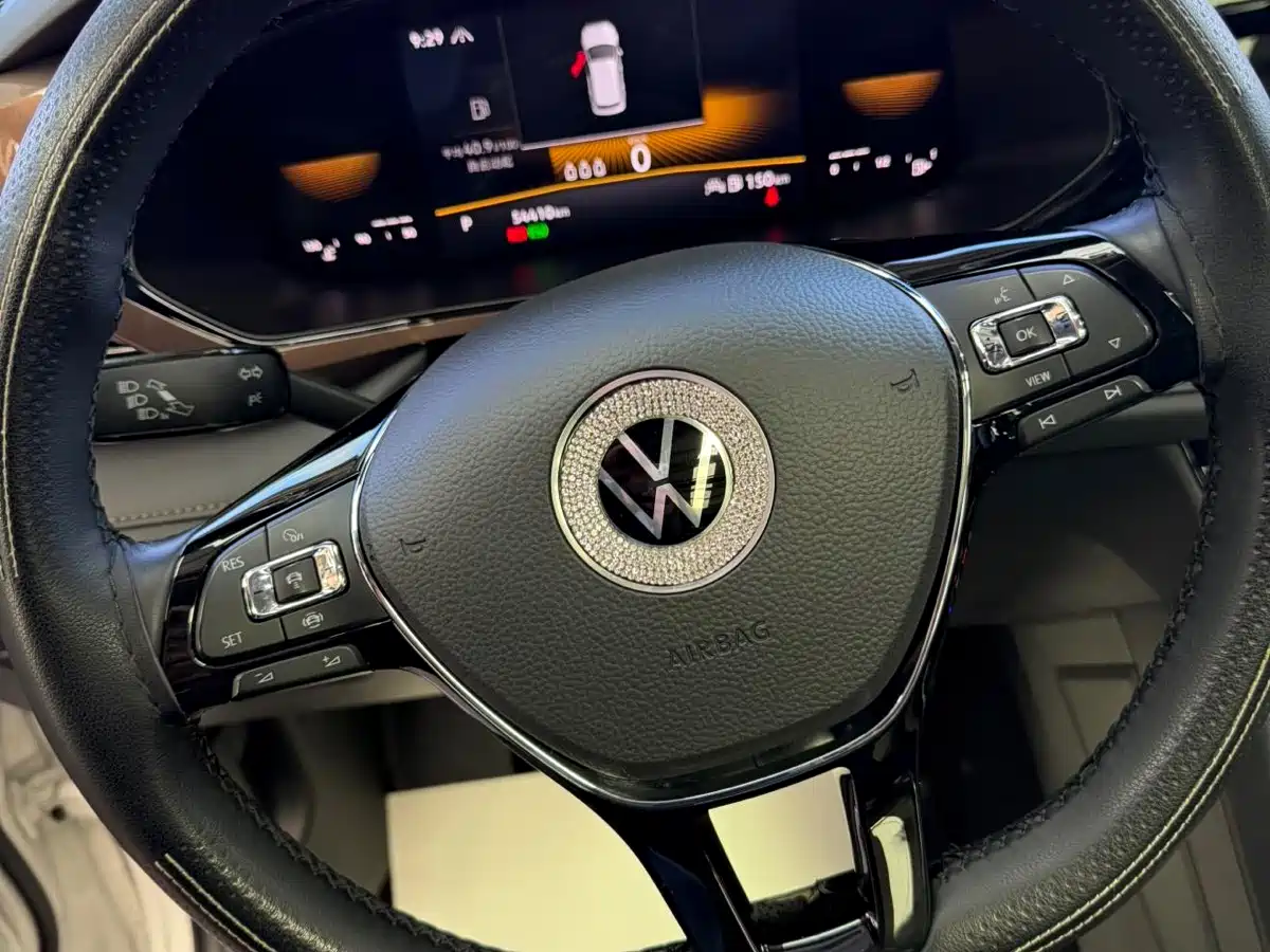 Volkswagen Tharu 2022 280TSI FWD Luxury Edition фото 8