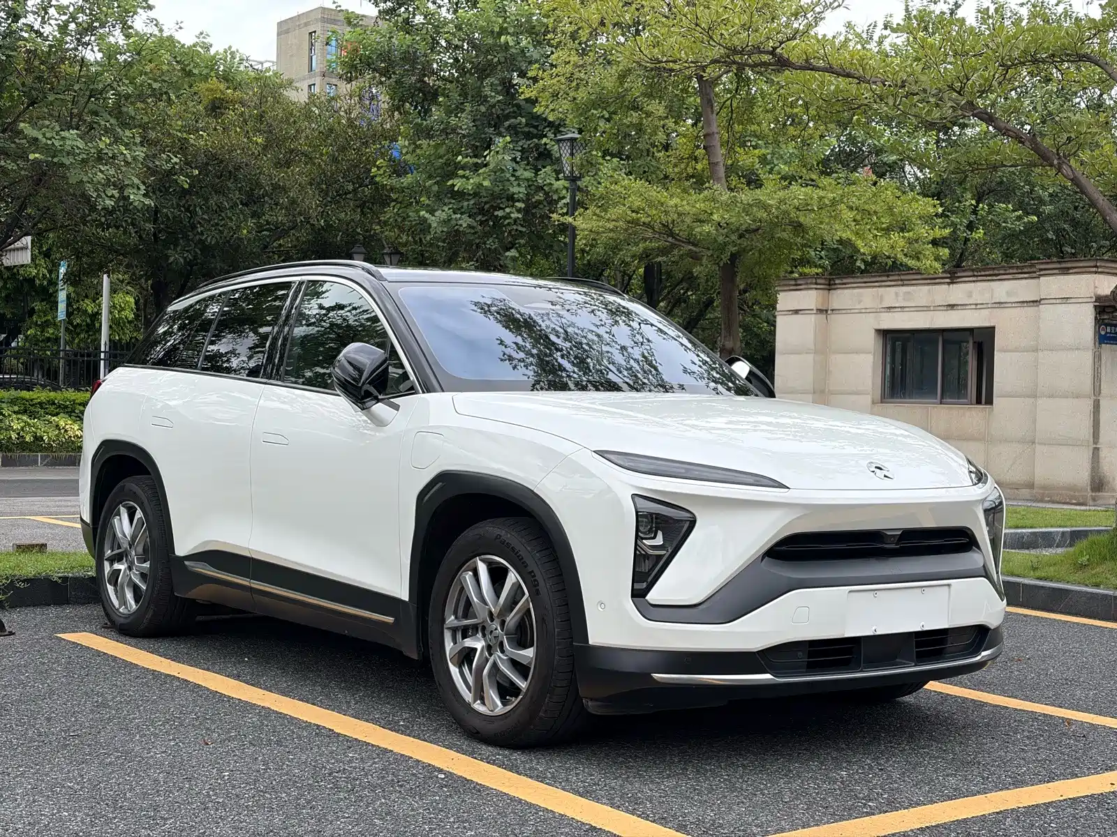 Фото 3 - NIO ES6