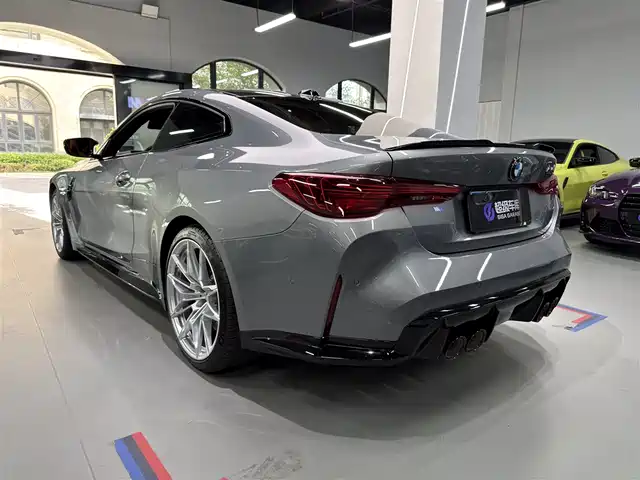 BMW M4 2024 BMW M4 Coupe M xDrive Competition — фото 4
