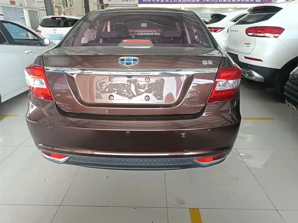 Фото 6 - Geely Vision