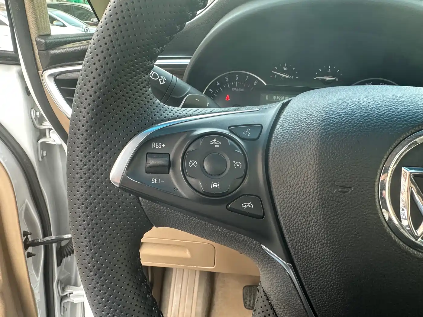 Buick GL8 2018 ES 28T Flagship Type China VI фото 27