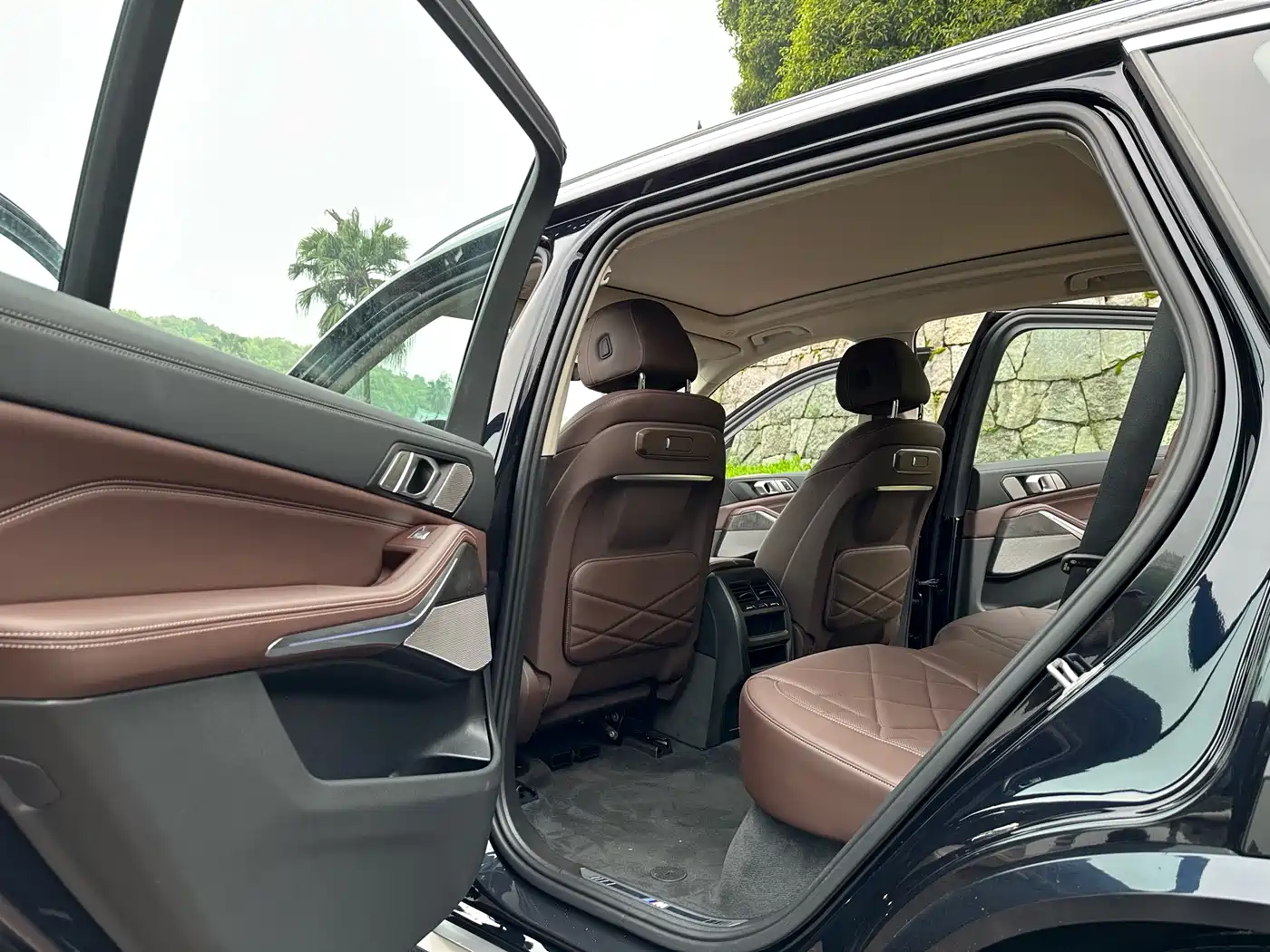 BMW X5 2025 Model xDrive 30Li Exclusive M Sport Blackout Package фото 9
