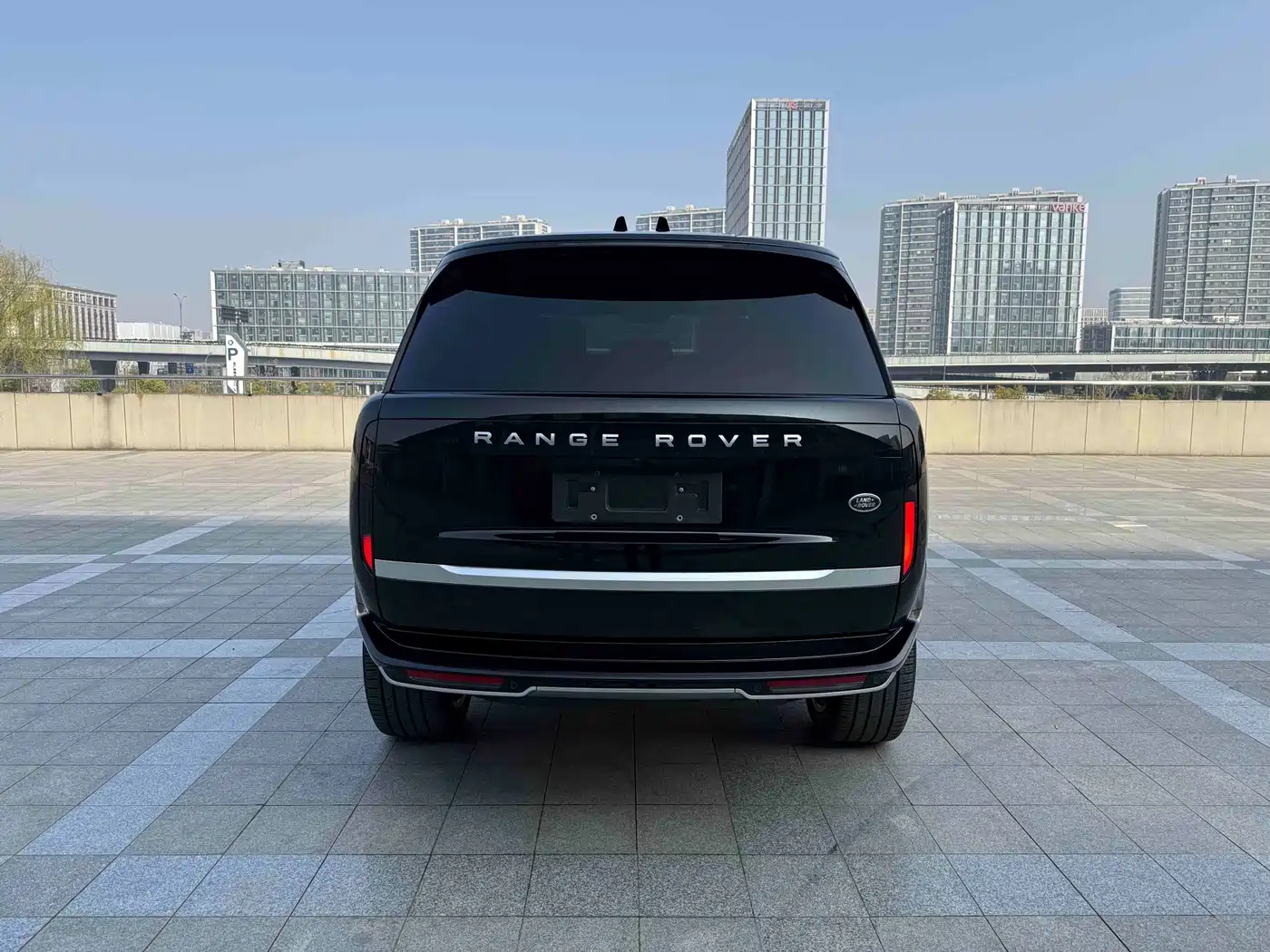 Land Rover Range Rover 2025 2025 3.0 L6 400PS Genesis Extended Wheelbase