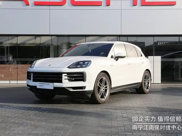 Porsche Cayenne New Energy 2024 Cayenne E-Hybrid 2.0T — фото 1