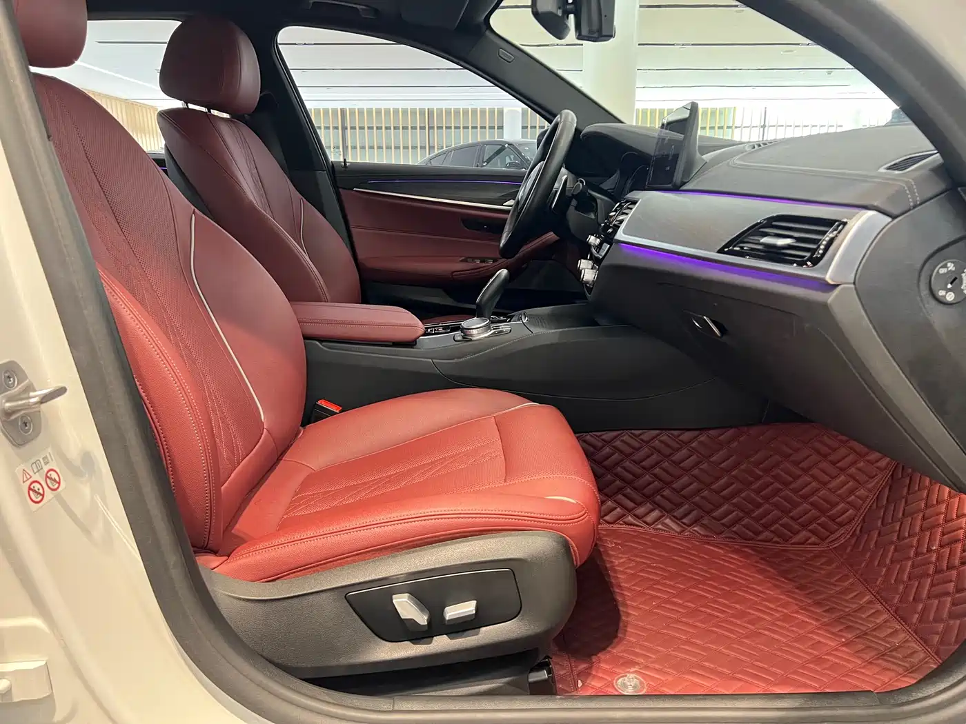 BMW 5 Series 2021 530Li Leading M Sport Package фото 12