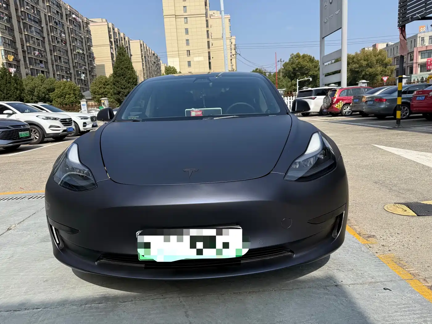 TESLA MODEL 3