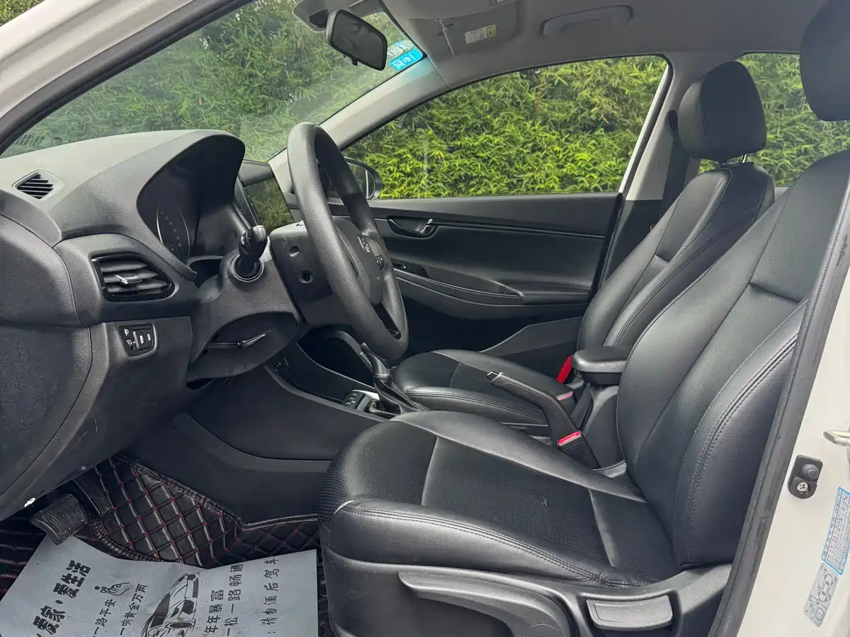 Hyundai Elantra 2018 1.6L Automatic Pleasing Edition GL China VI фото 4