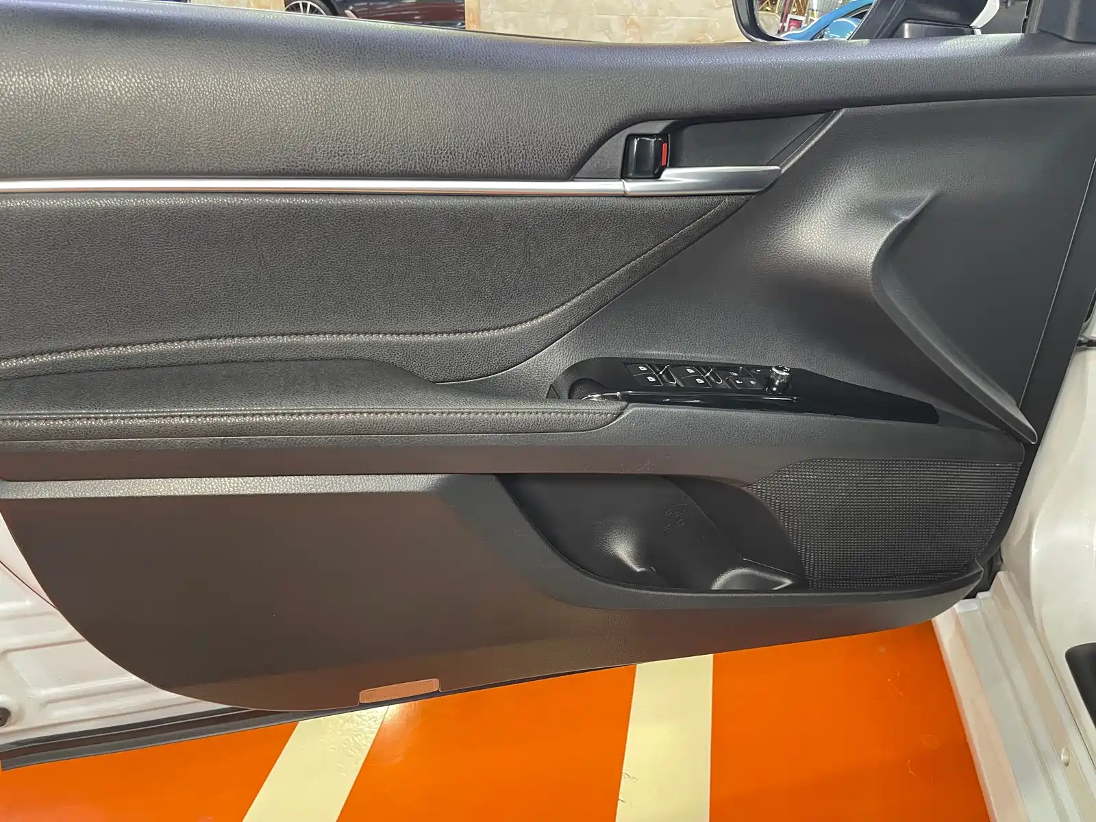 Фото 6 - Toyota Camry