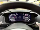 Photo 14 - Aston Martin DBX