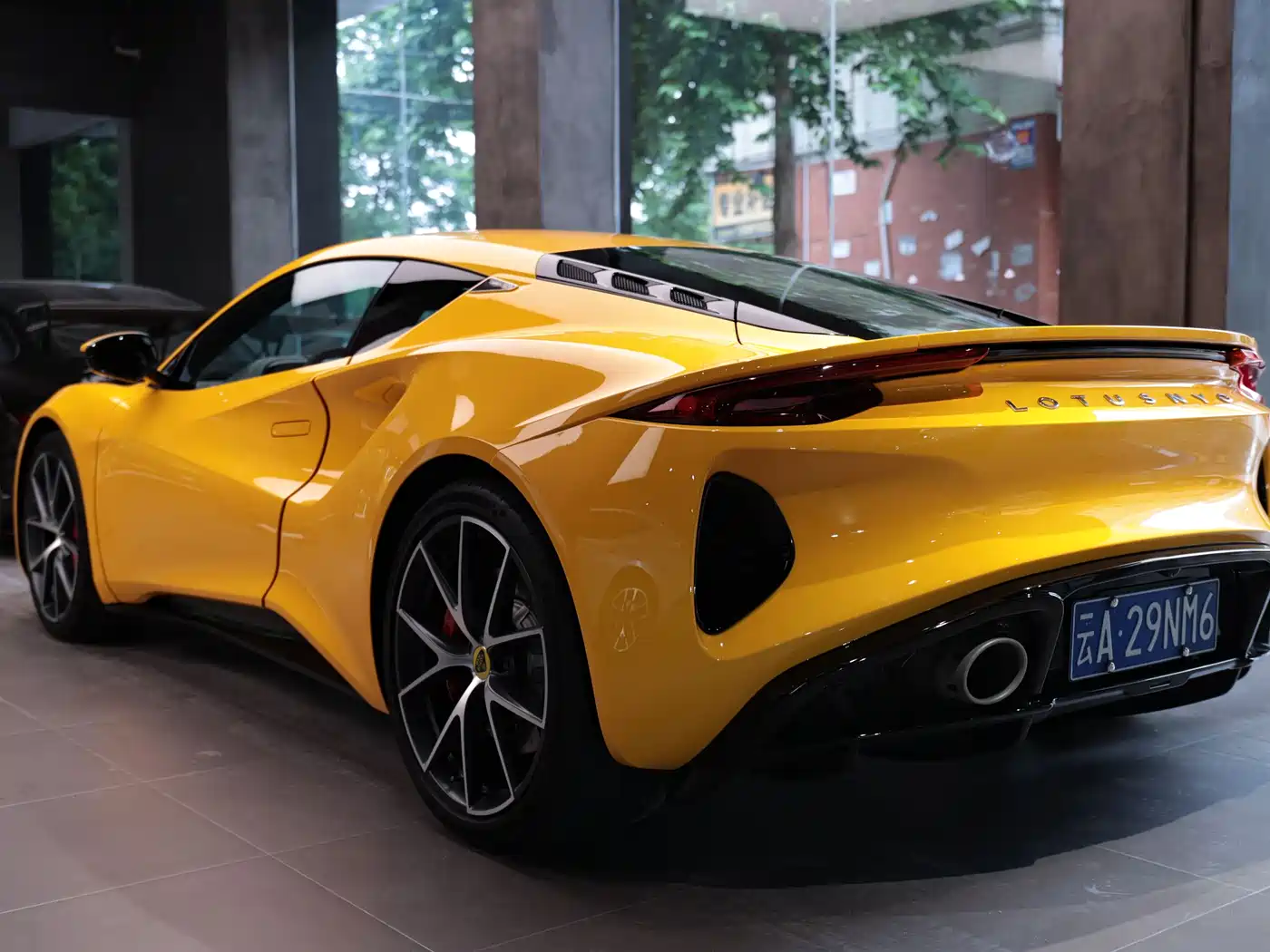 Lotus EMIRA 2024 2021 2.0T DCT First Edition