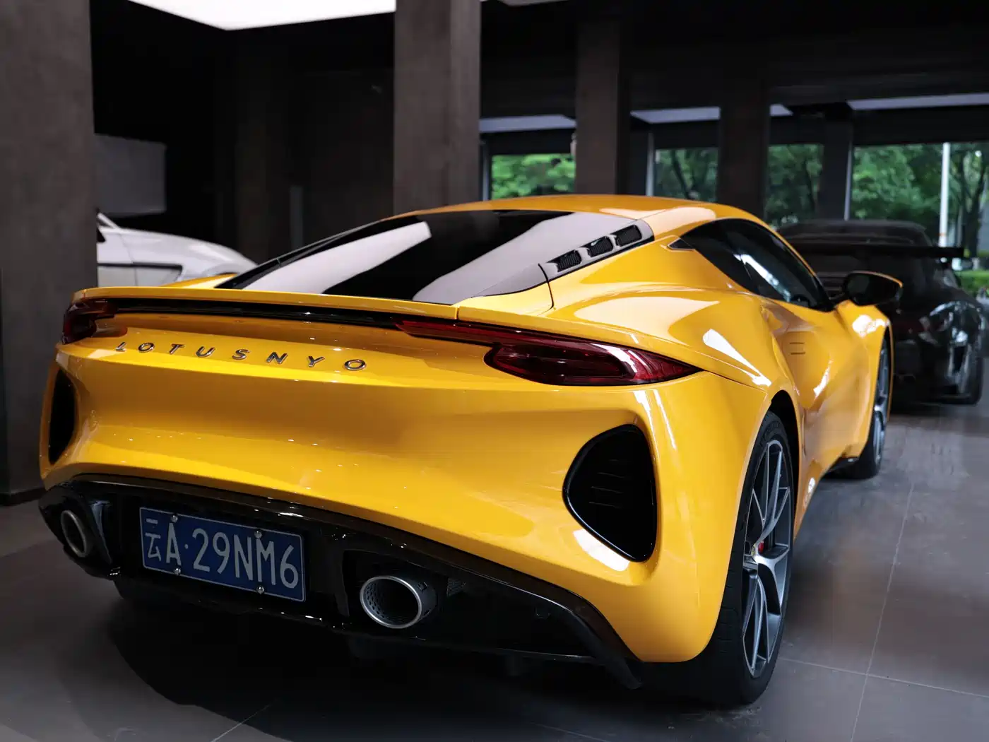Lotus EMIRA 2024 2021 2.0T DCT First Edition