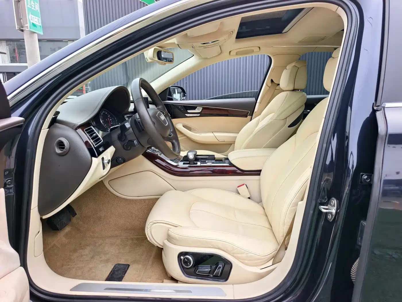 Audi A8 2013 A8L 45 TFSI quattro Comfort фото 7