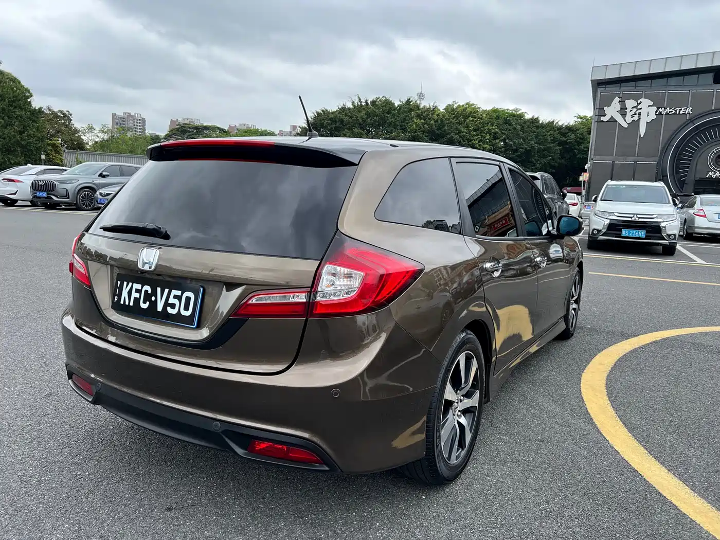 Фото 10 - Honda Jade