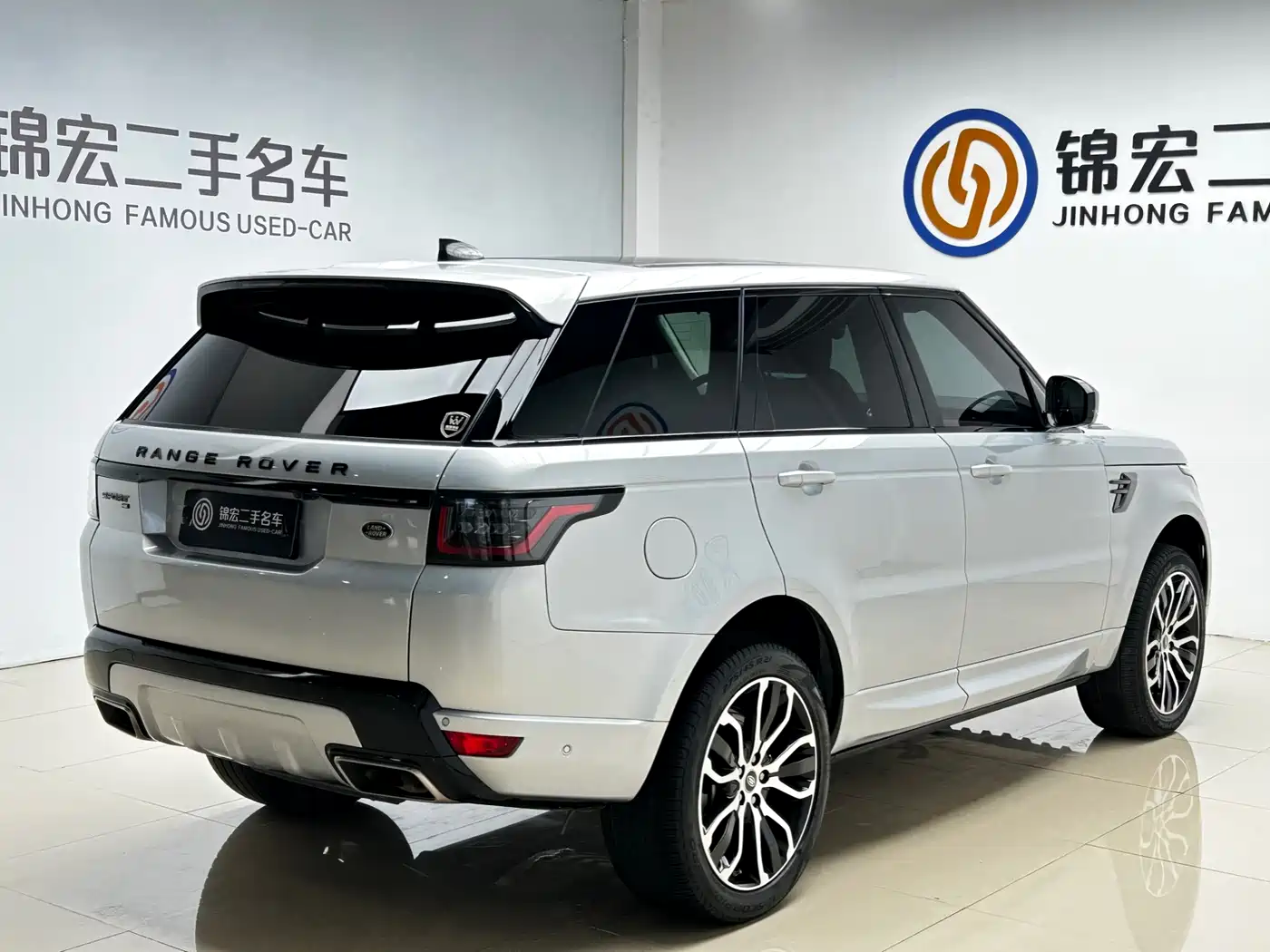 Land Rover Range Rover Sport 2021 3.0 L6 Gloss Black Edition фото 26
