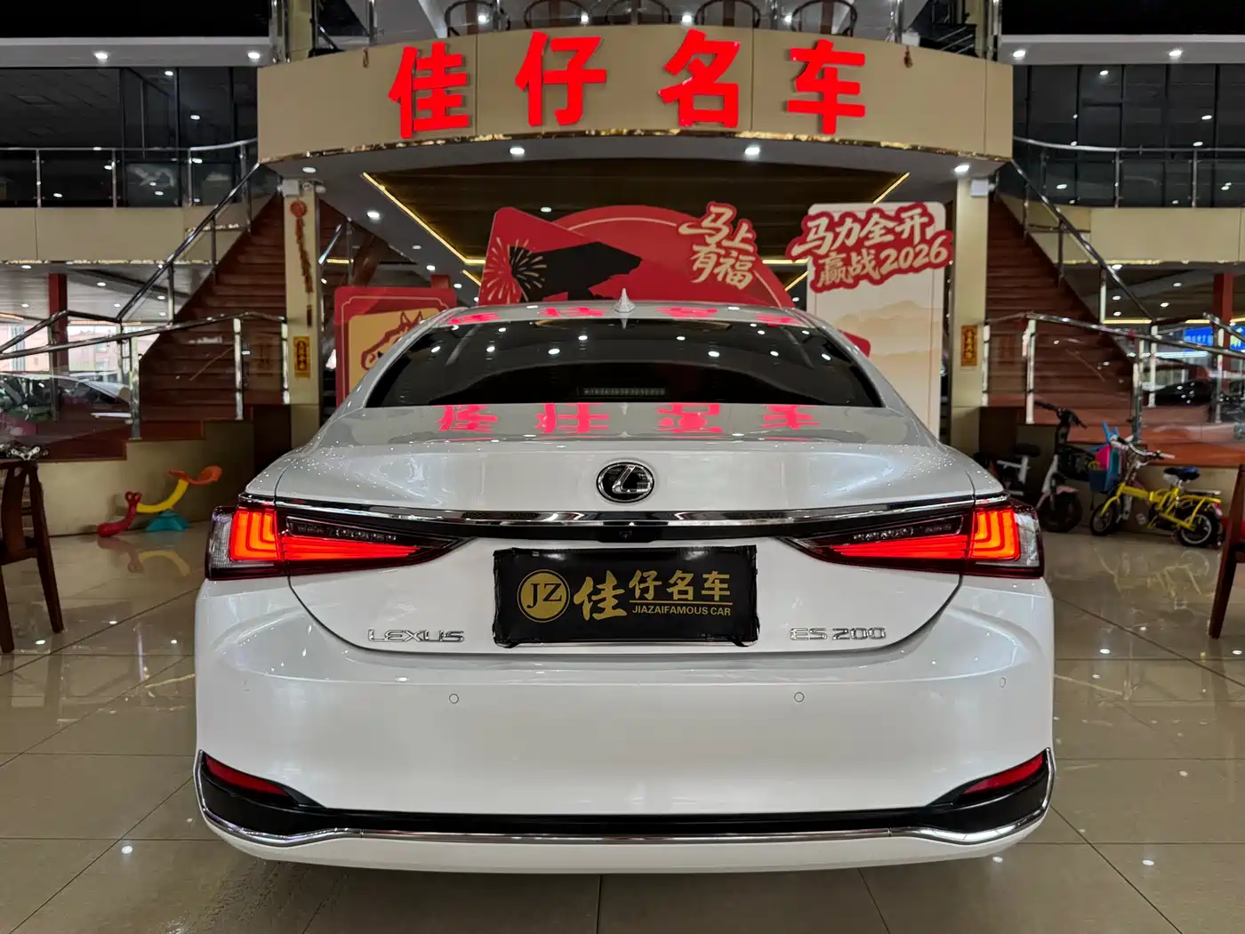 Lexus ES 2020 200 Luxury фото 4