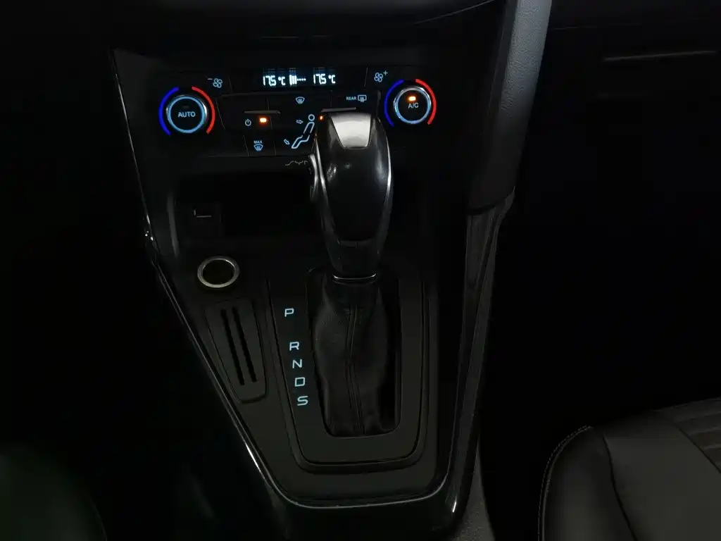 Photo 13 - Ford Focus