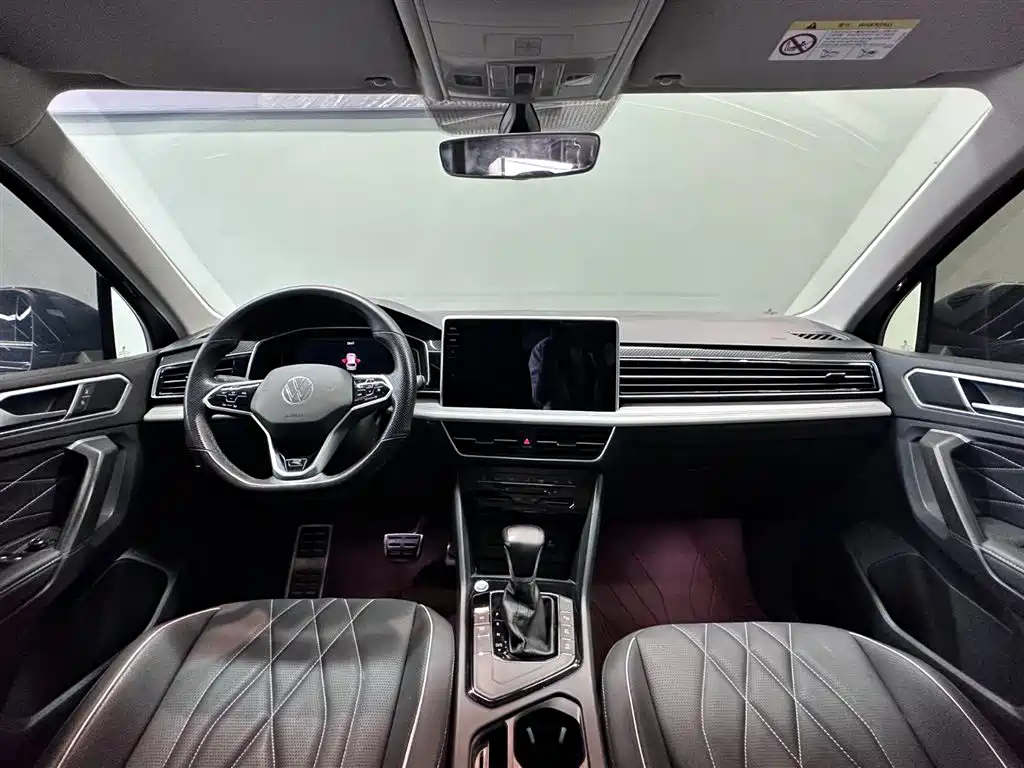 Volkswagen Tiguan L 2022 330TSI Automatic 2WD R-Line Flagship Edition фото 8