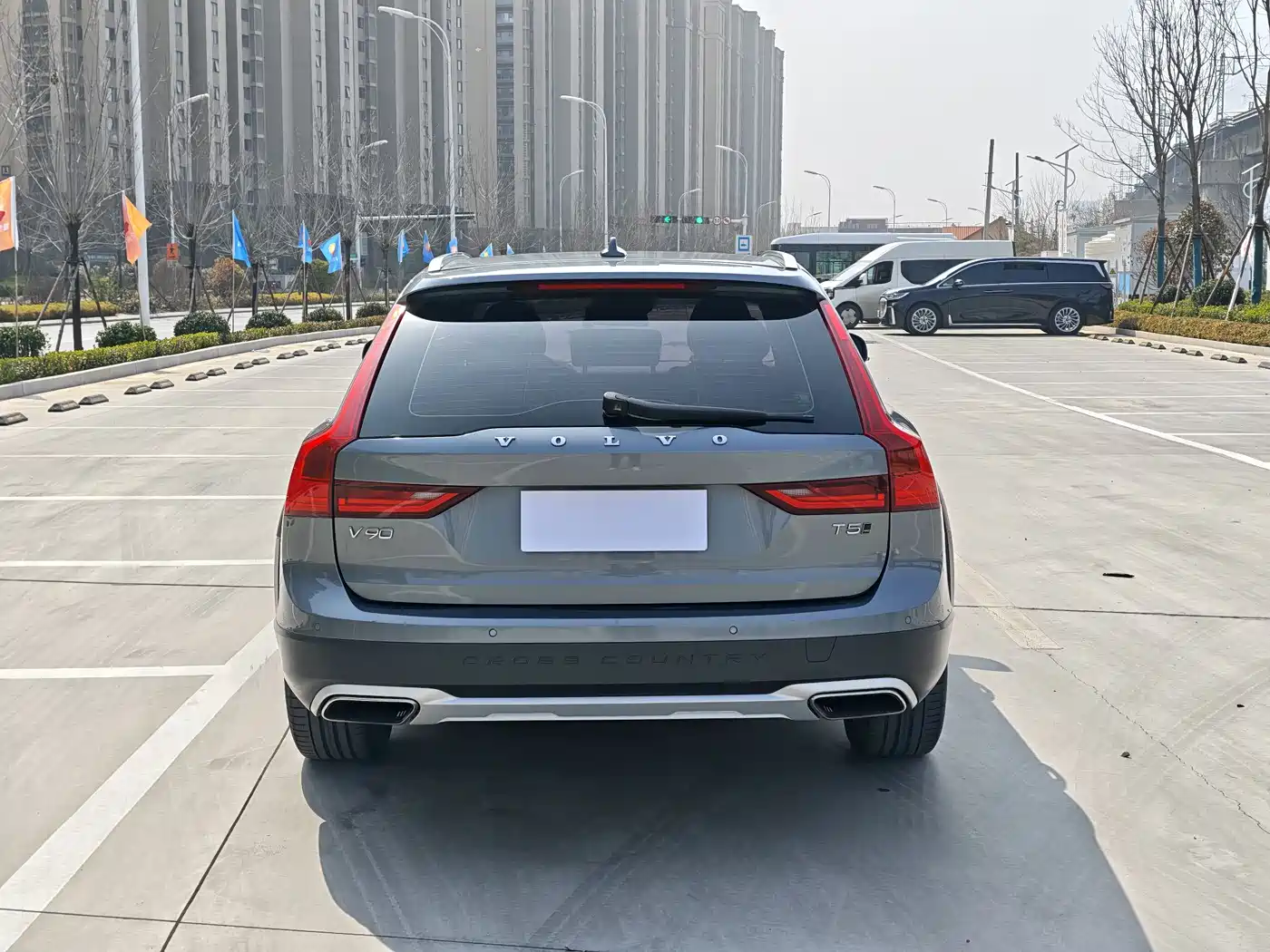 Volvo V90 2018 2017 Cross Country T5 AWD Smart Edition
