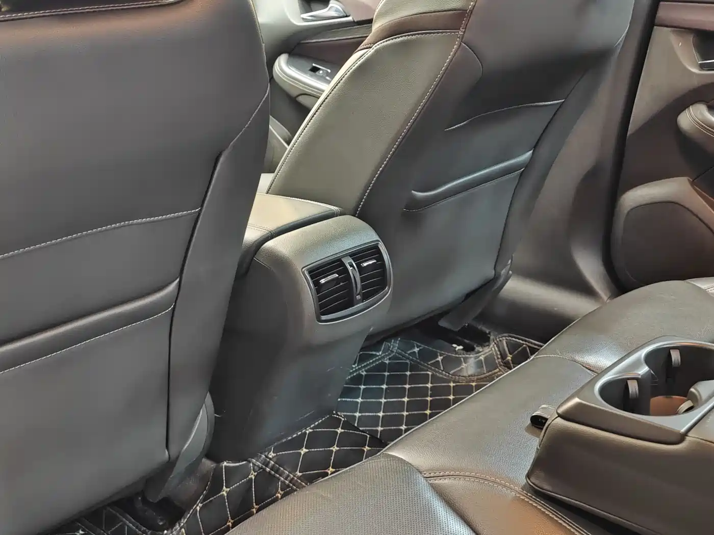 Chevrolet Malibu 2018 530T Automatic Luxury Edition фото 22