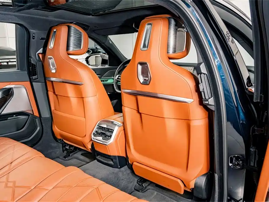 BMW 7 Series 2023 740Li Exclusive M Sport Package фото 26